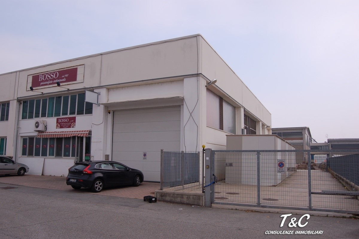 Attivita' Commerciale in Vendita